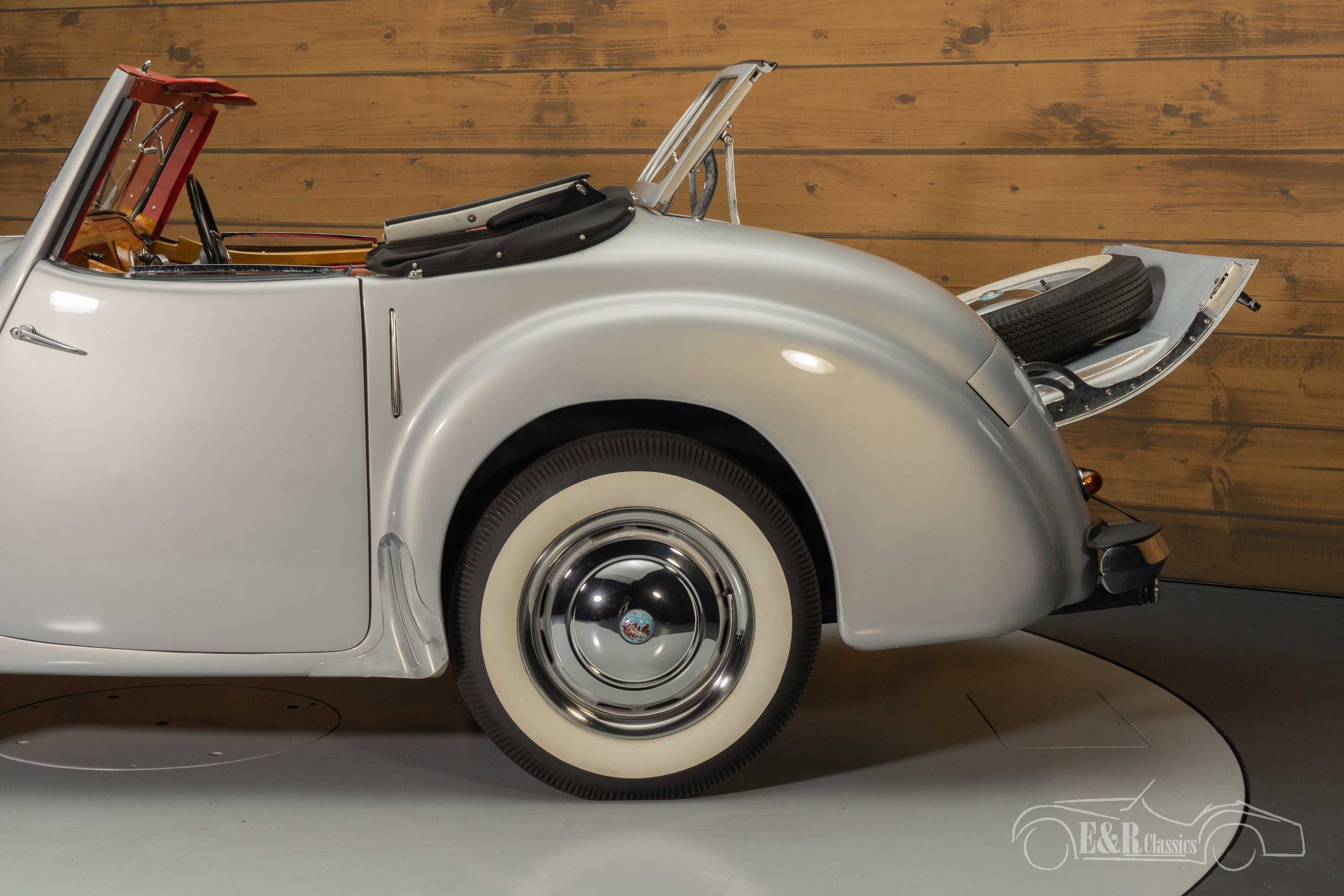 Triumph Roadster 2000 9