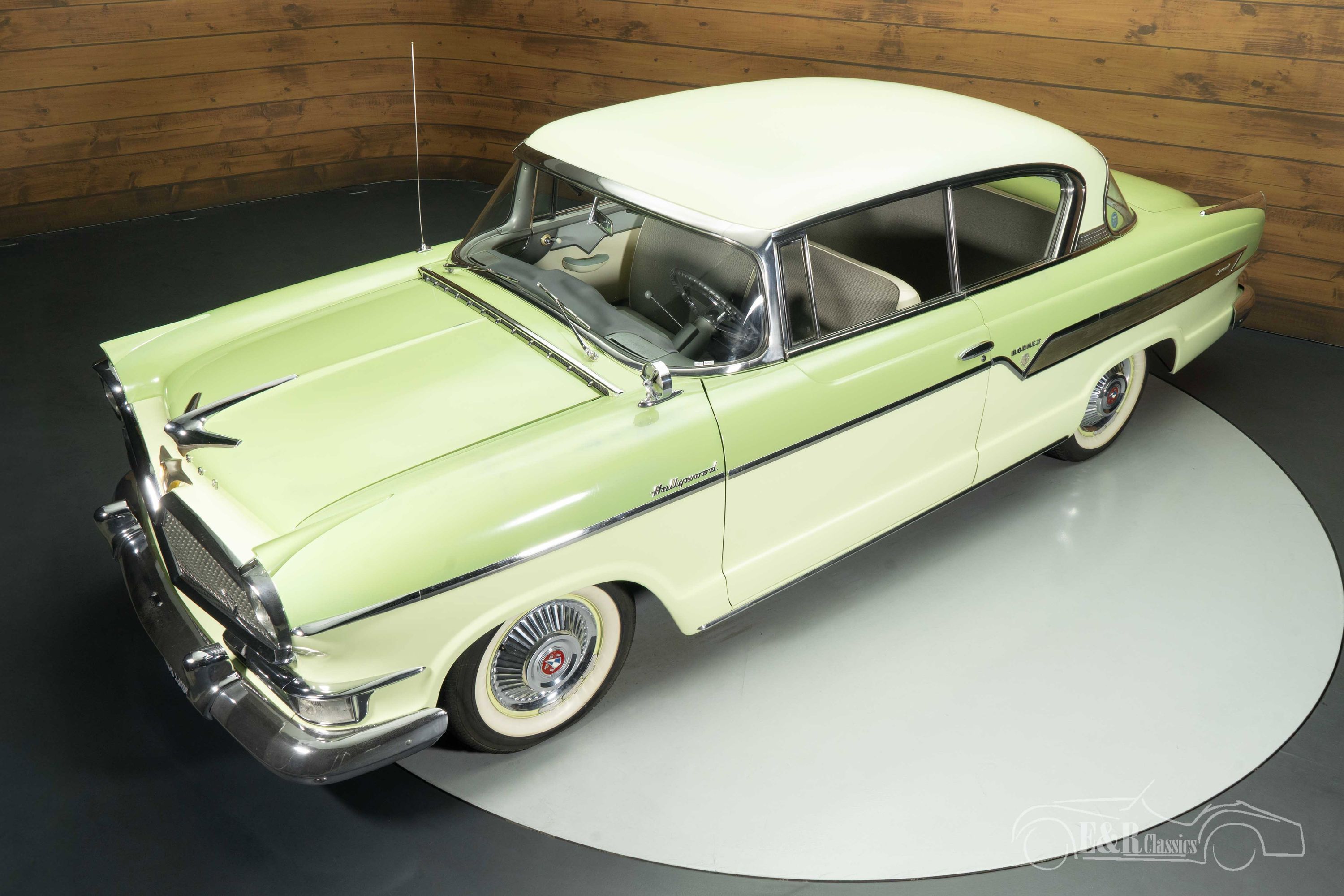 Hornet V8 Hollywood Hardtop 2