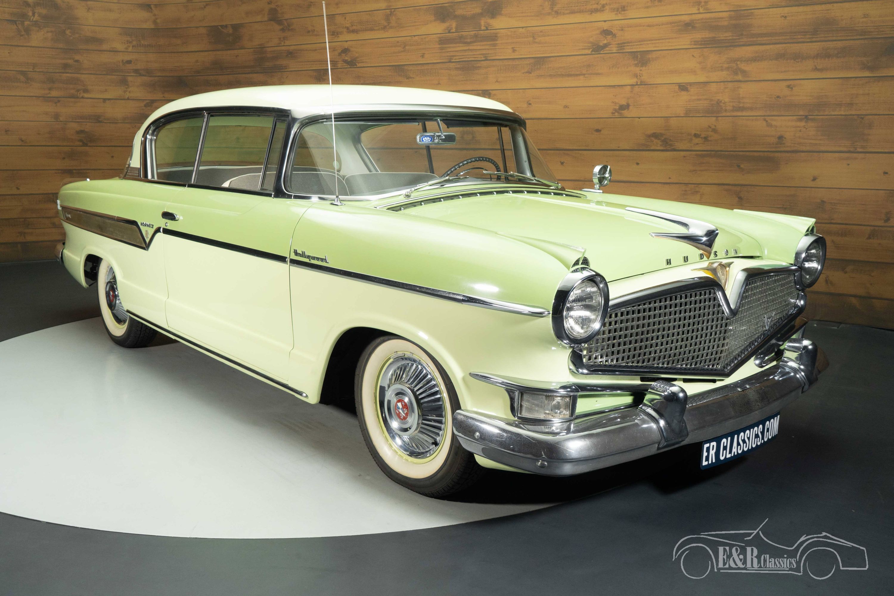 Hornet V8 Hollywood Hardtop 5