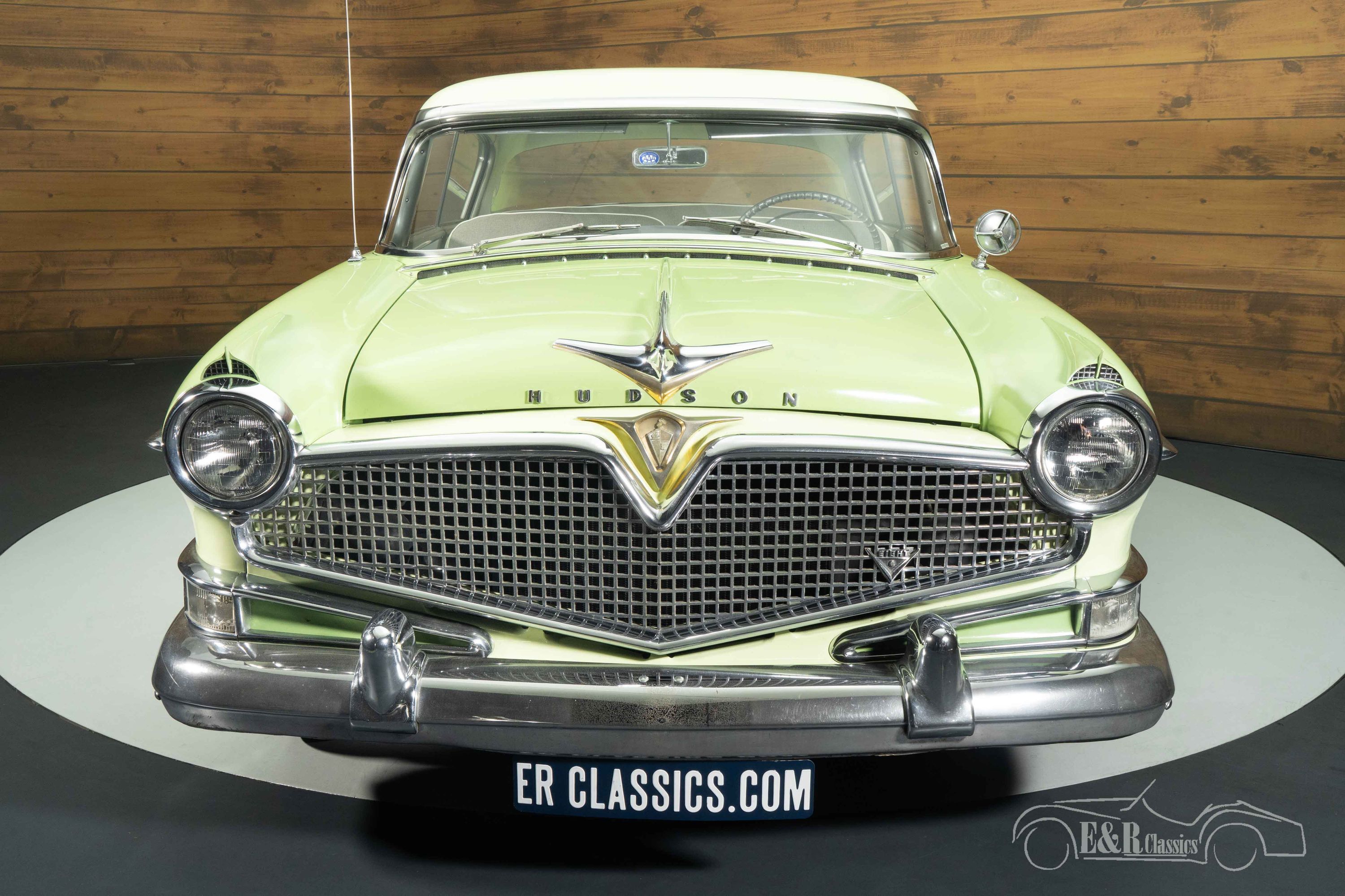 Hornet V8 Hollywood Hardtop 7