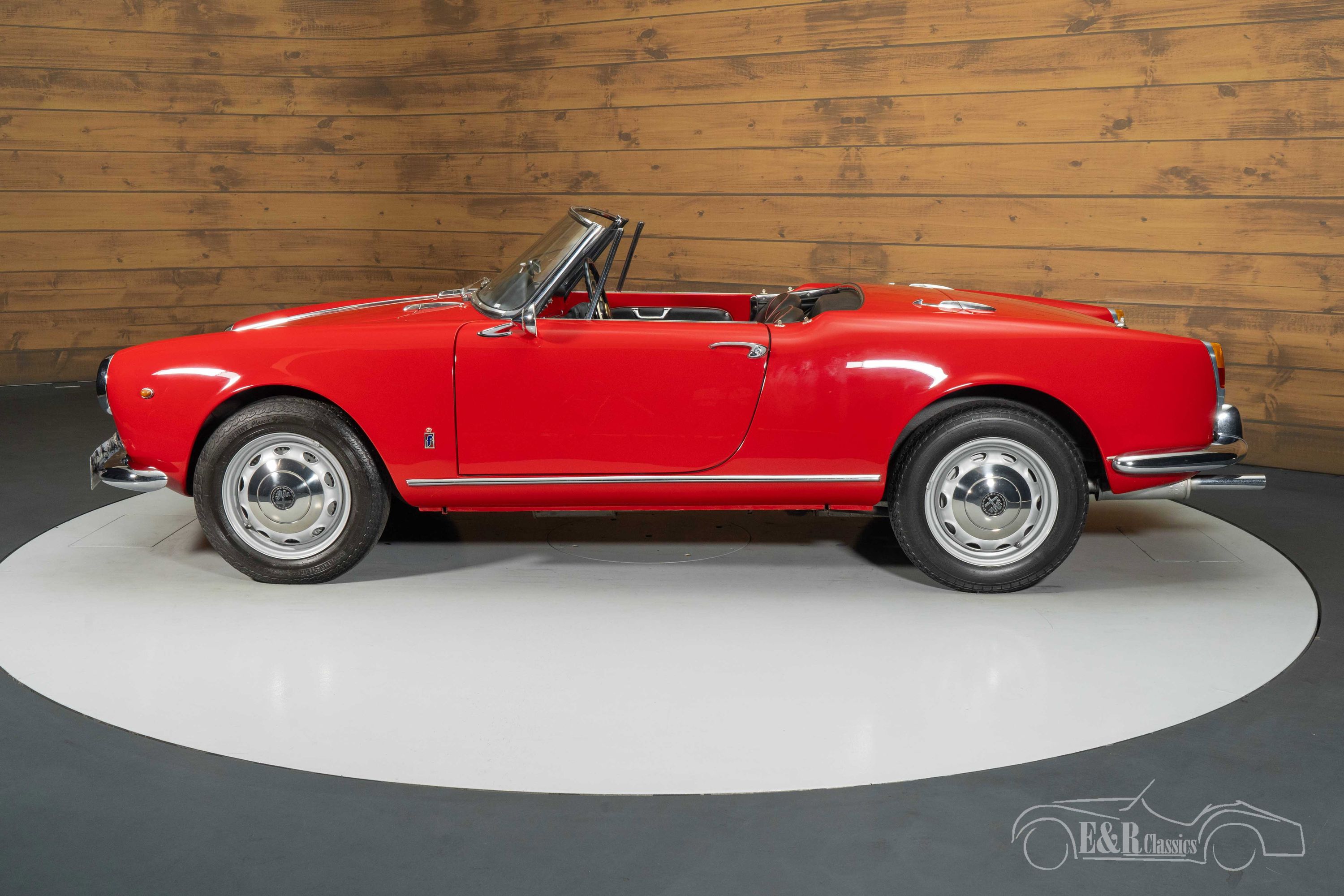 Alfa Romeo Giulietta Spider 10