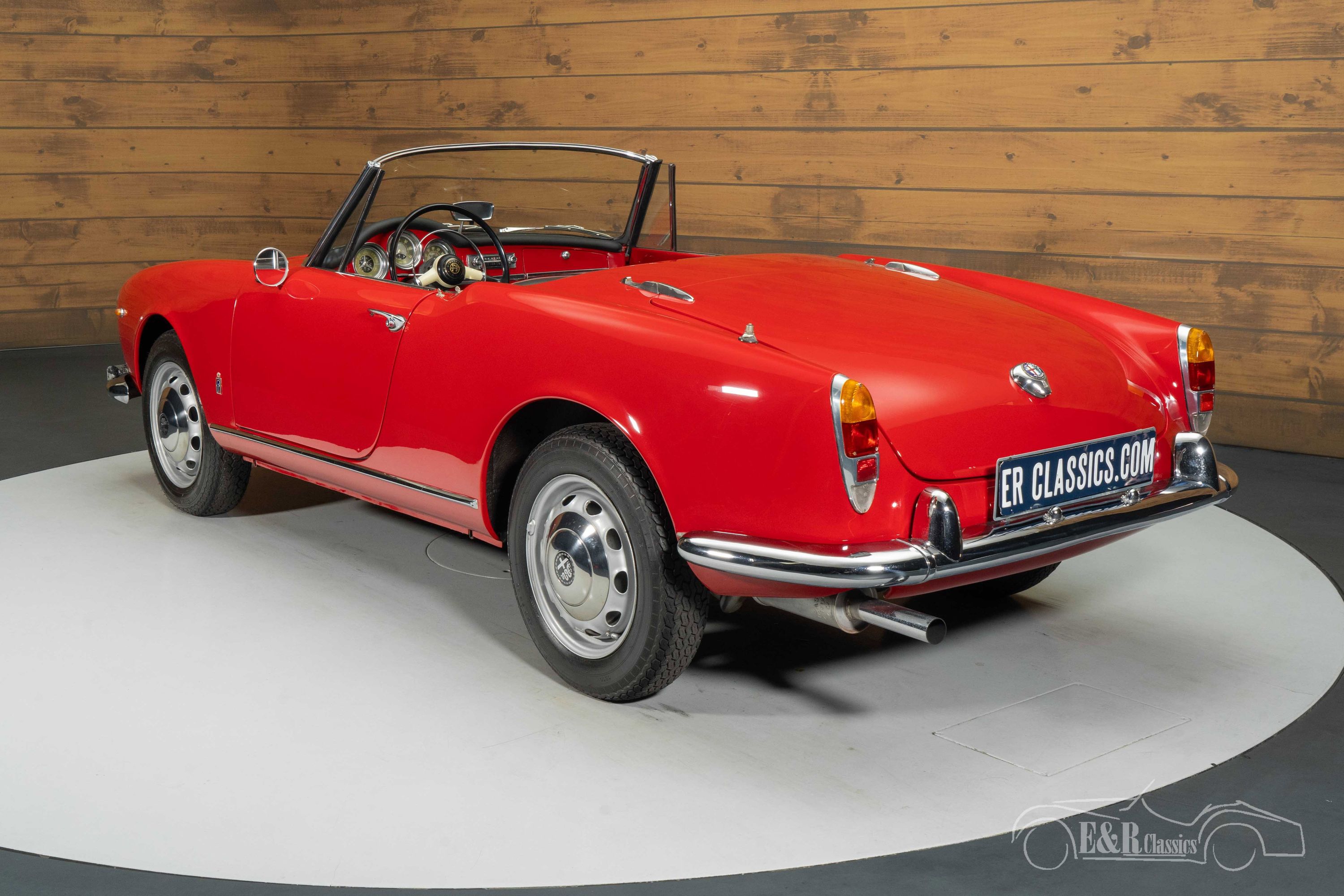 Alfa Romeo Giulietta Spider 11