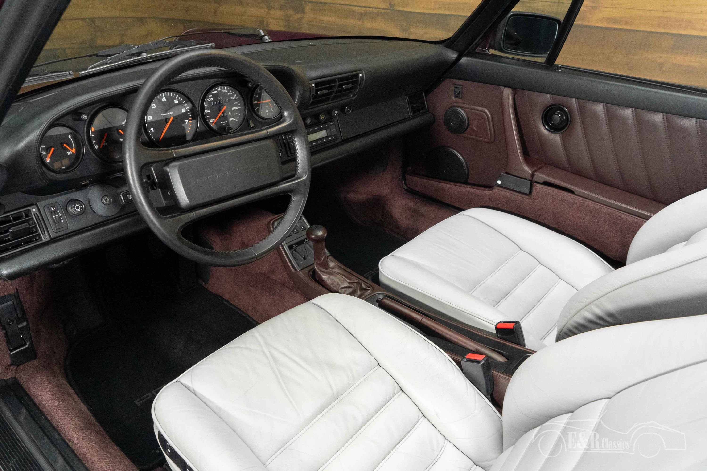 Porsche 911 Carrera 4 Cabriolet 3