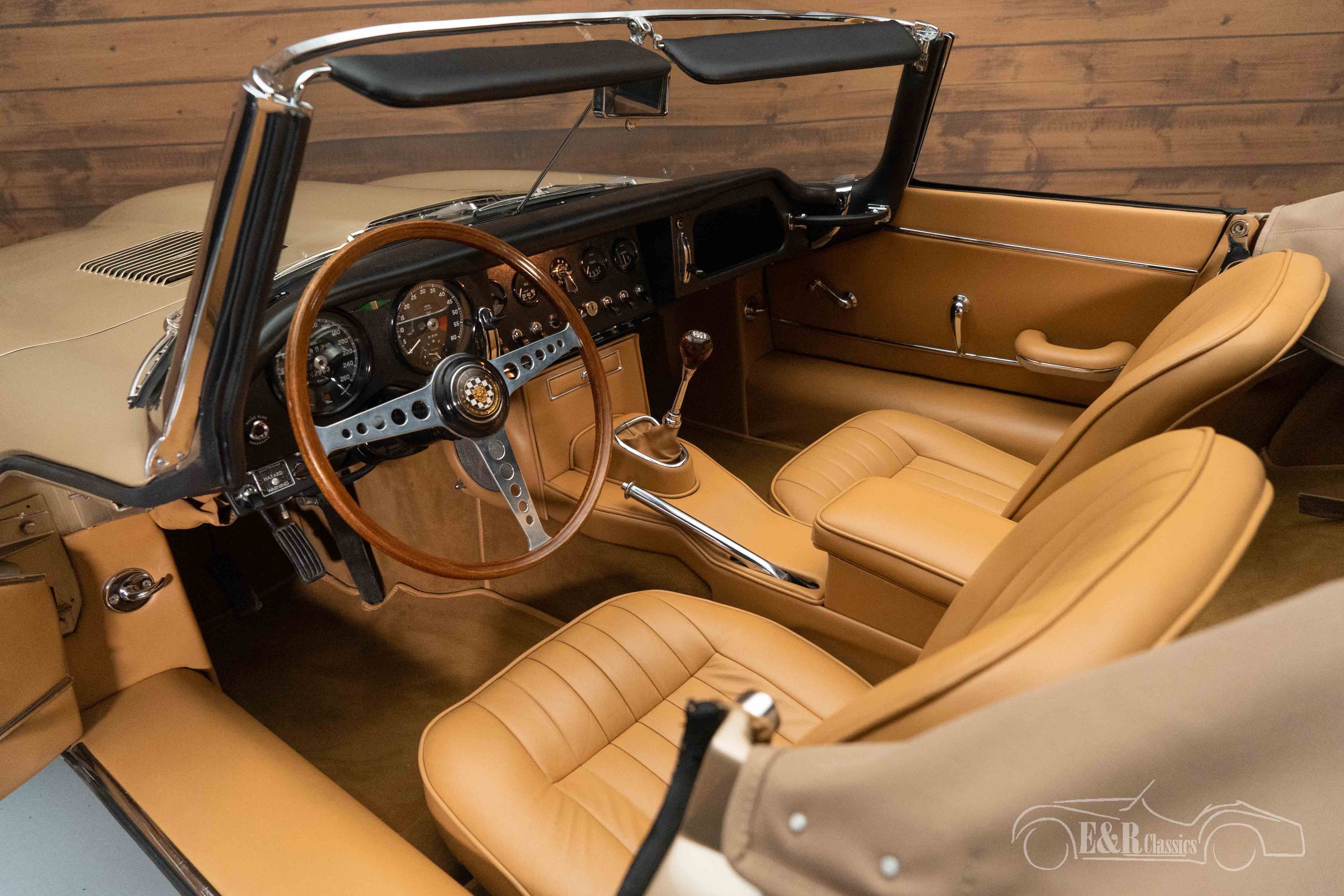 Jaguar E-Type Series 1 Cabriolet 3