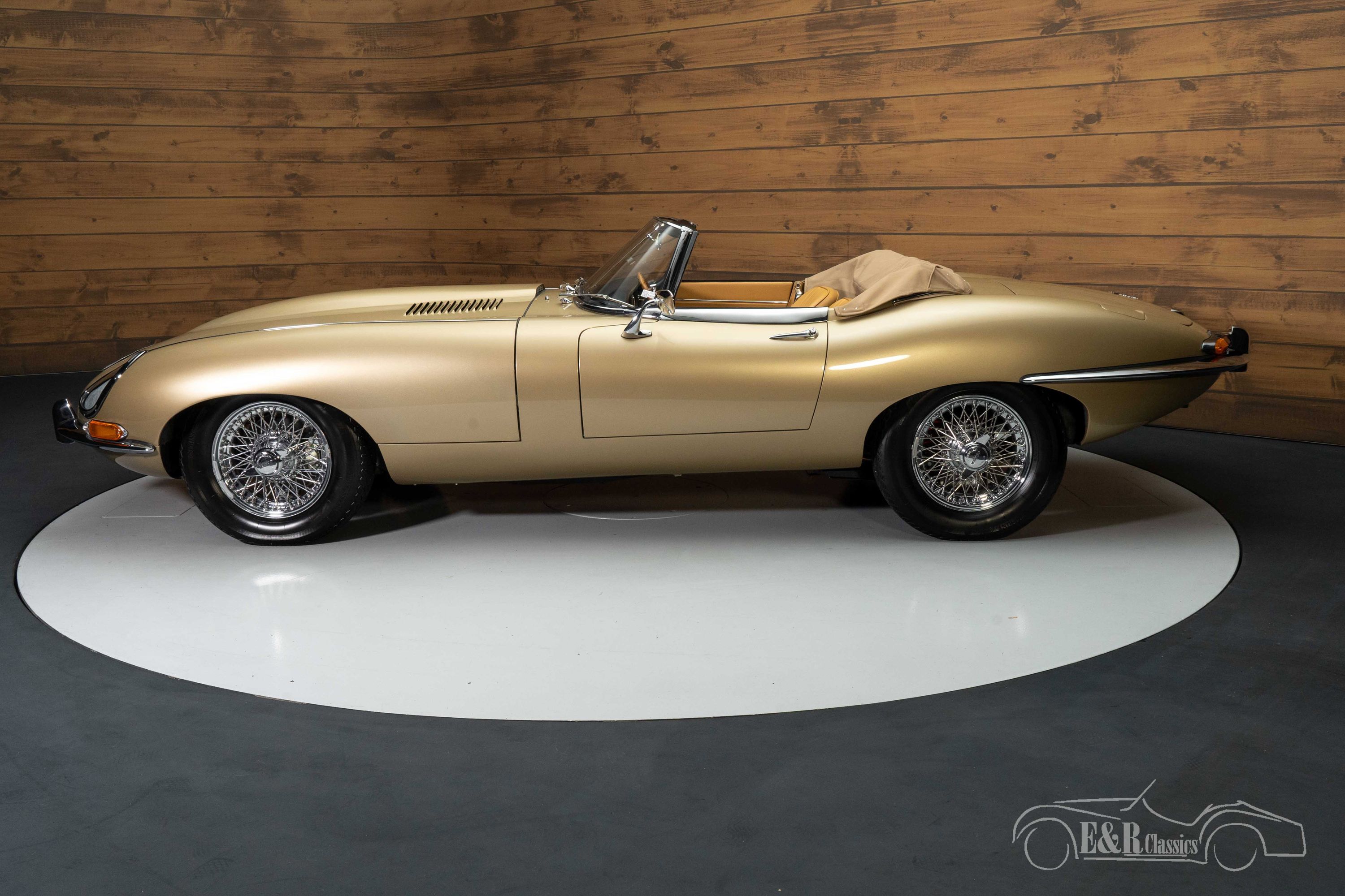 Jaguar E-Type Series 1 Cabriolet 10
