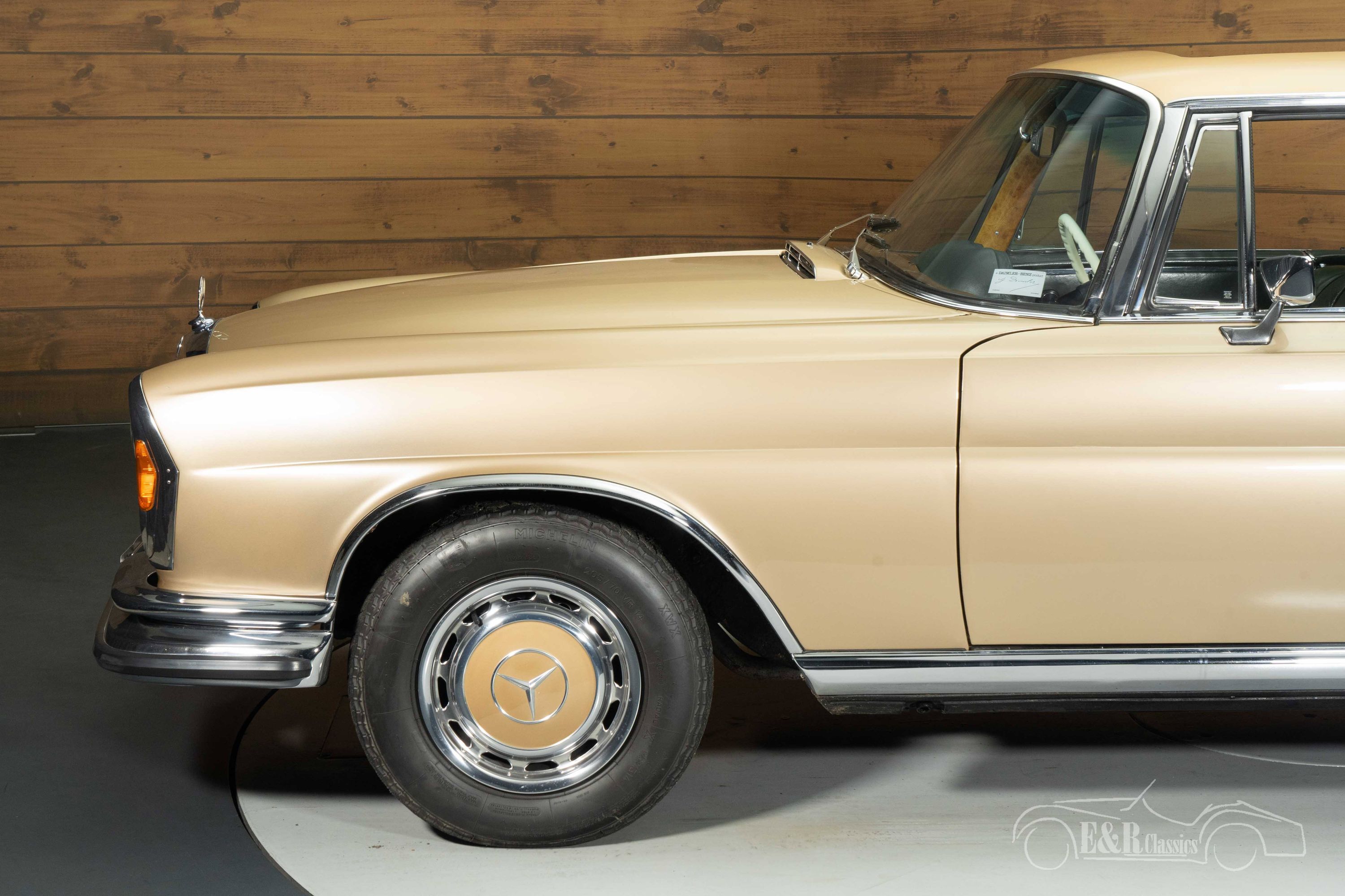 Mercedes-Benz 280 SE coupe 3.5 10
