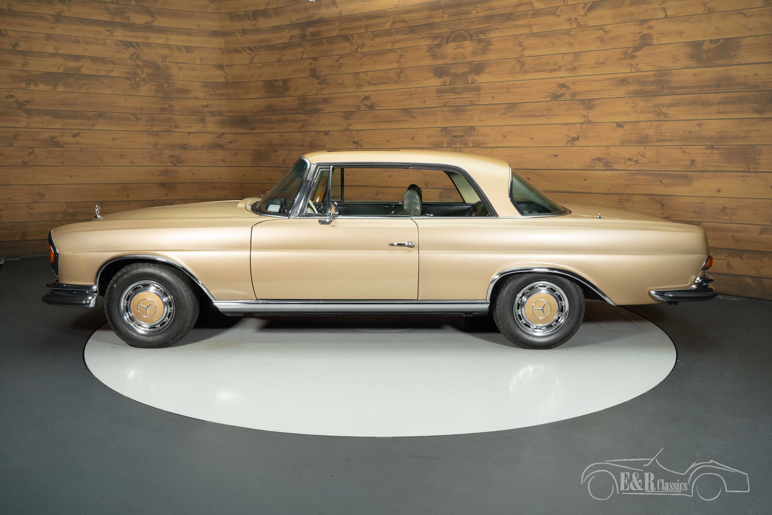 Mercedes-Benz 280 SE coupe 3.5 11