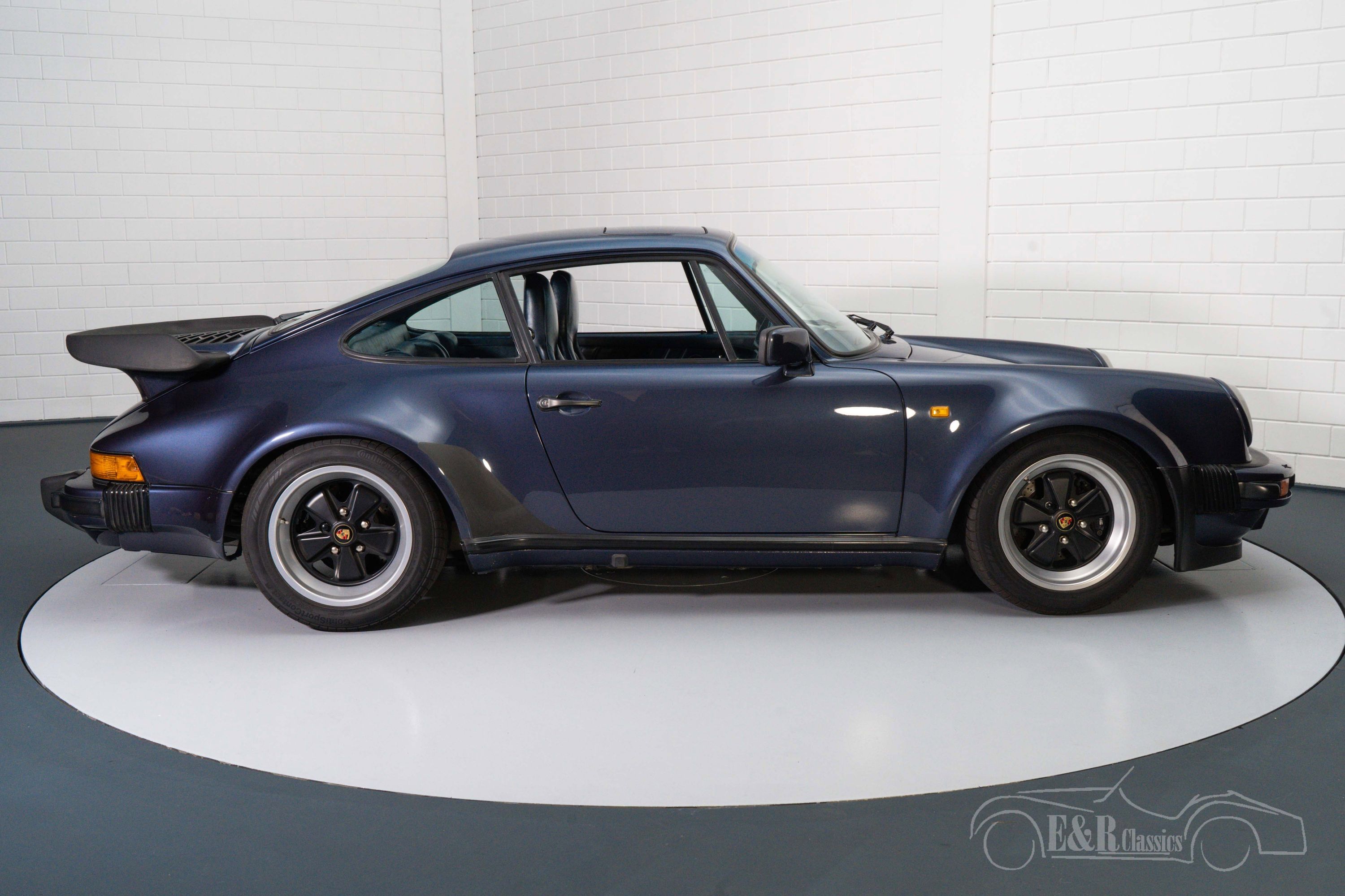 Porsche 930 Turbo 7