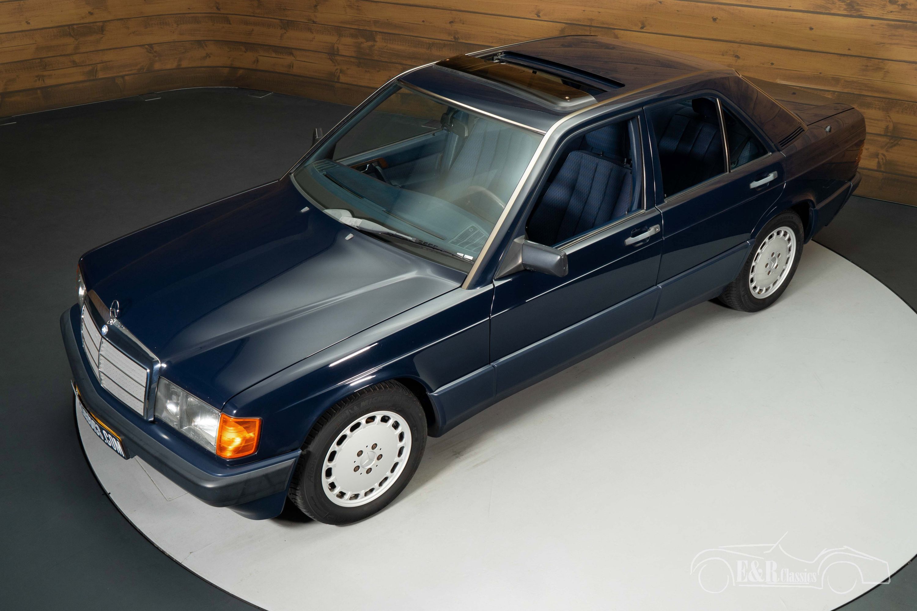 Mercedes-Benz 190 D 2