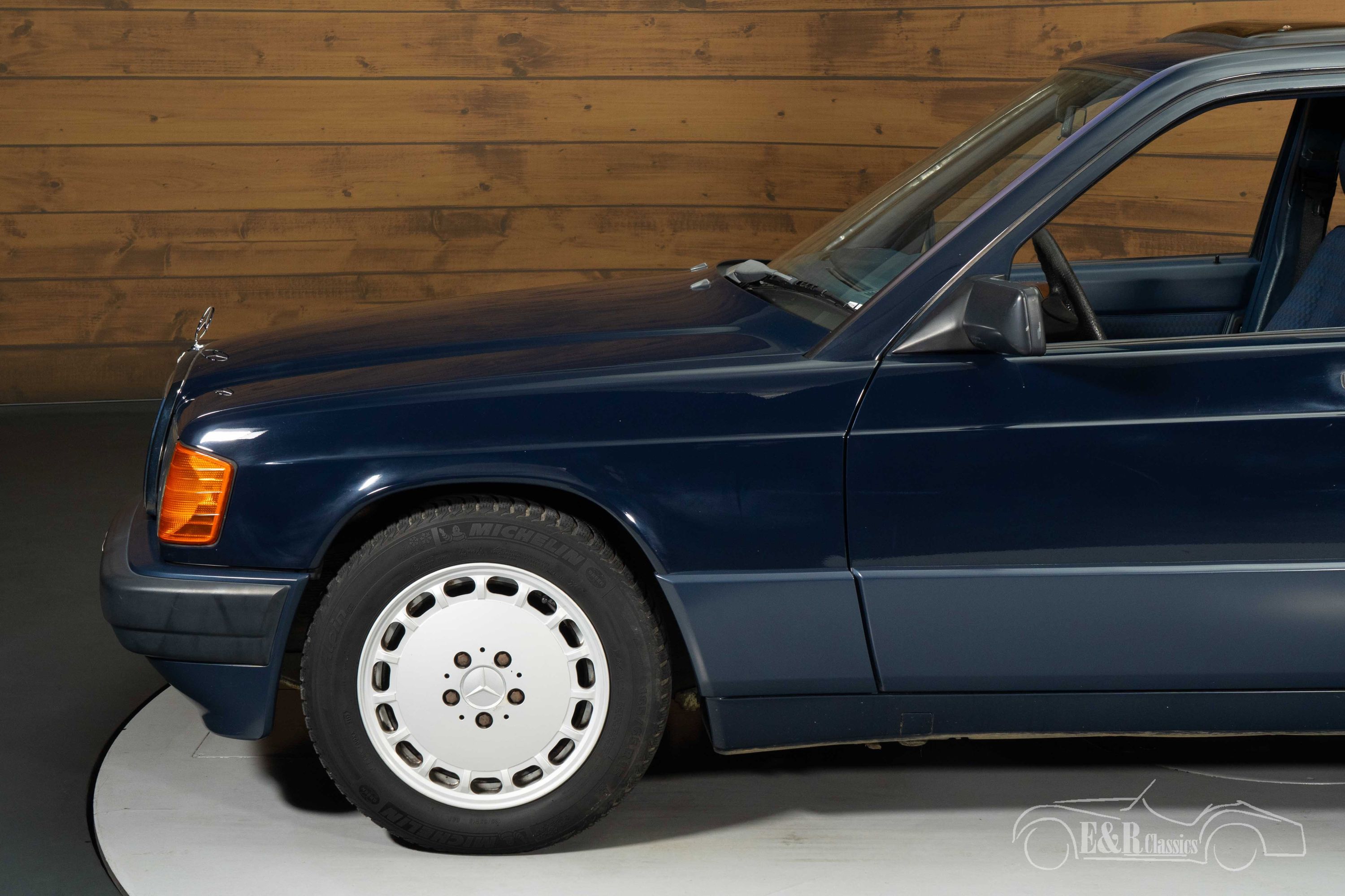 Mercedes-Benz 190 D 10