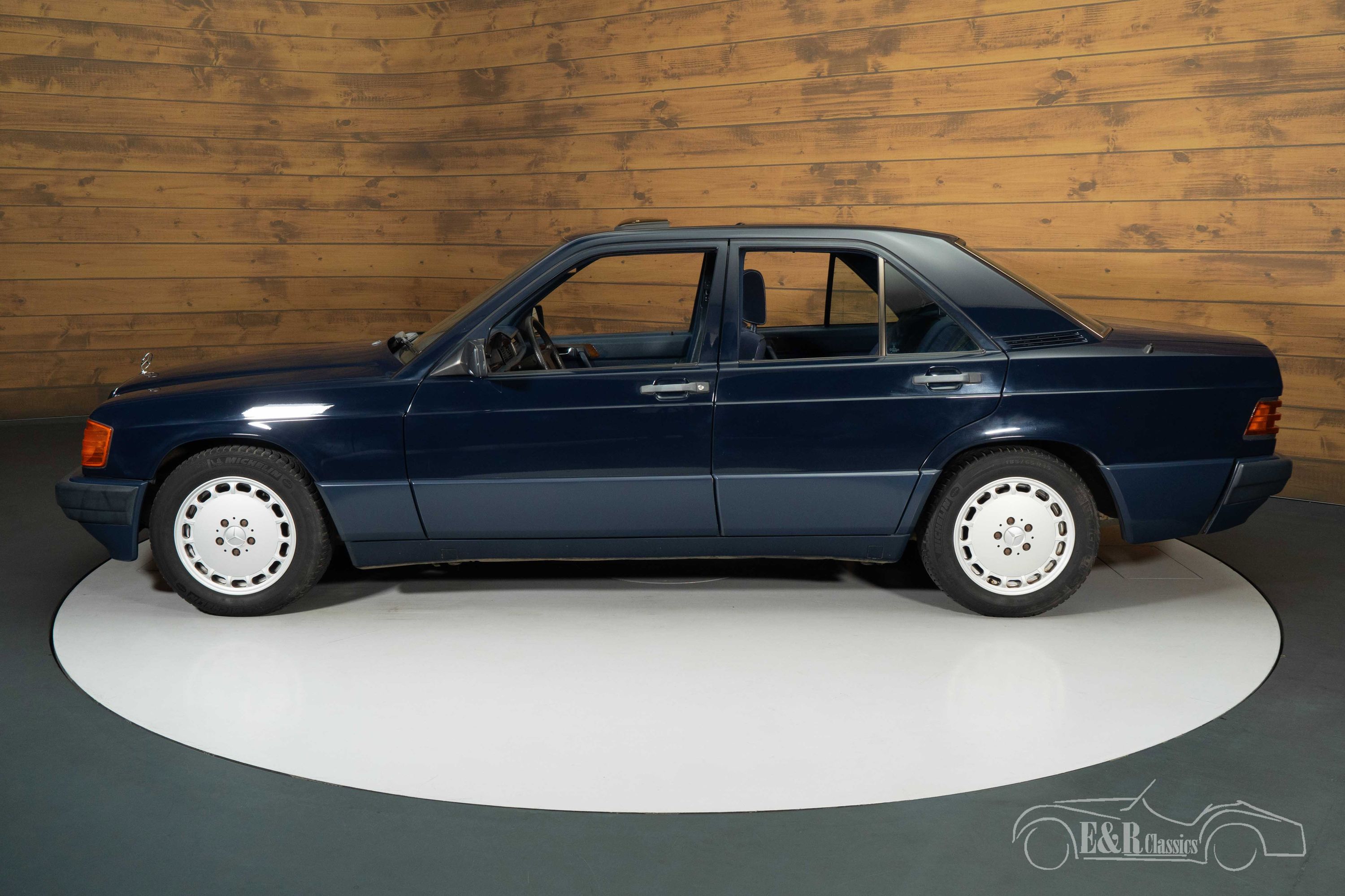 Mercedes-Benz 190 D 11