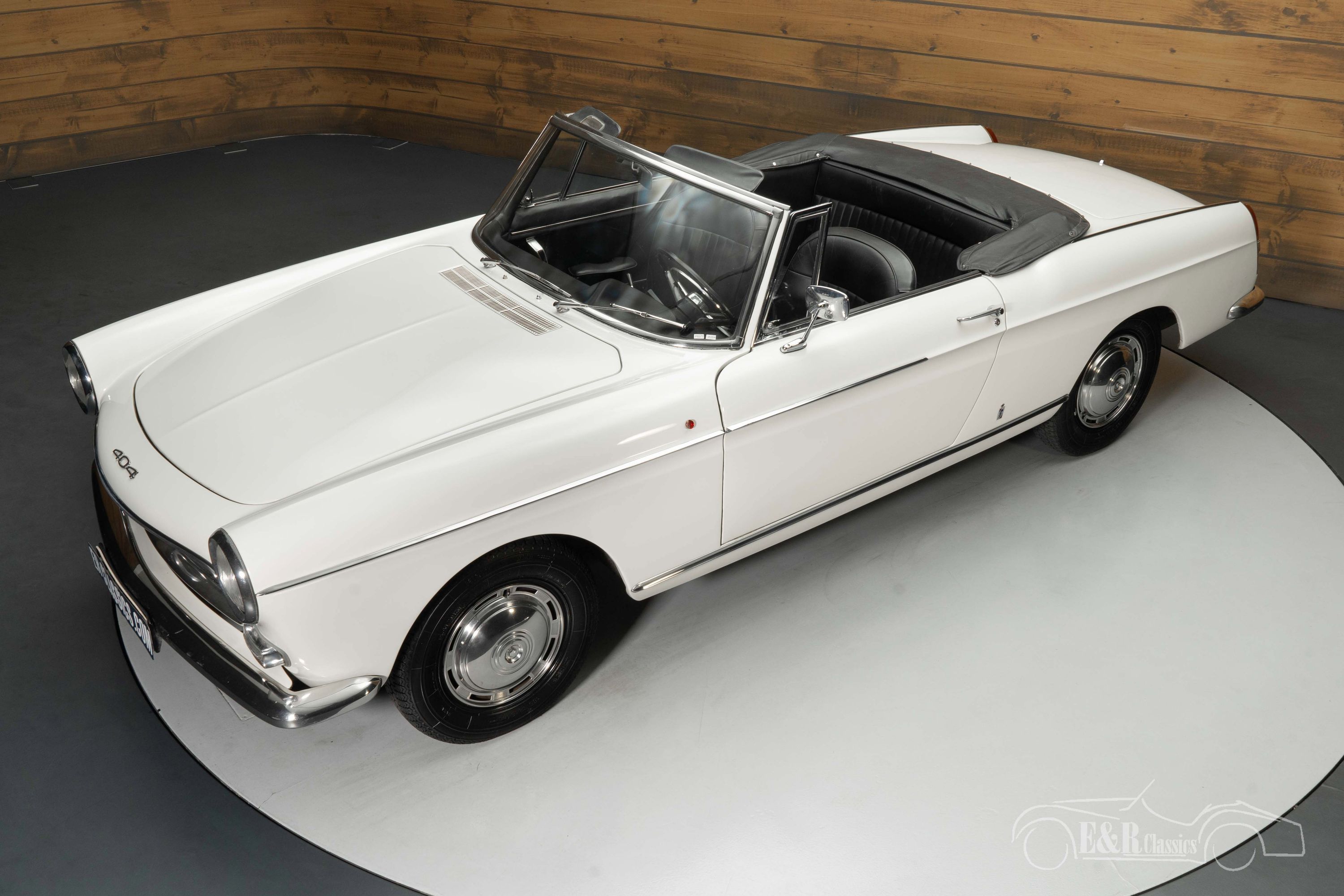 Peugeot 404 Cabriolet 2