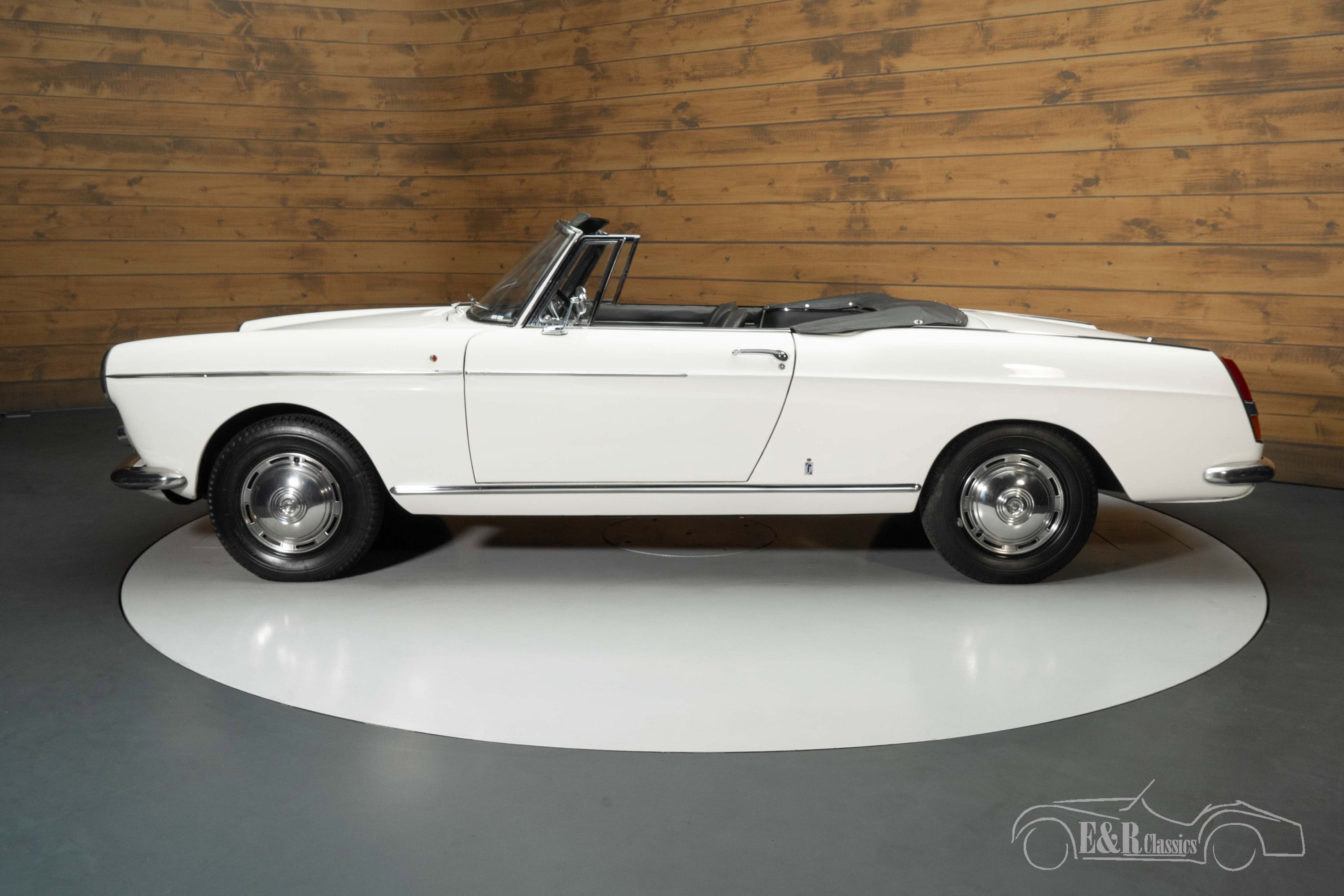 Peugeot 404 Cabriolet 11