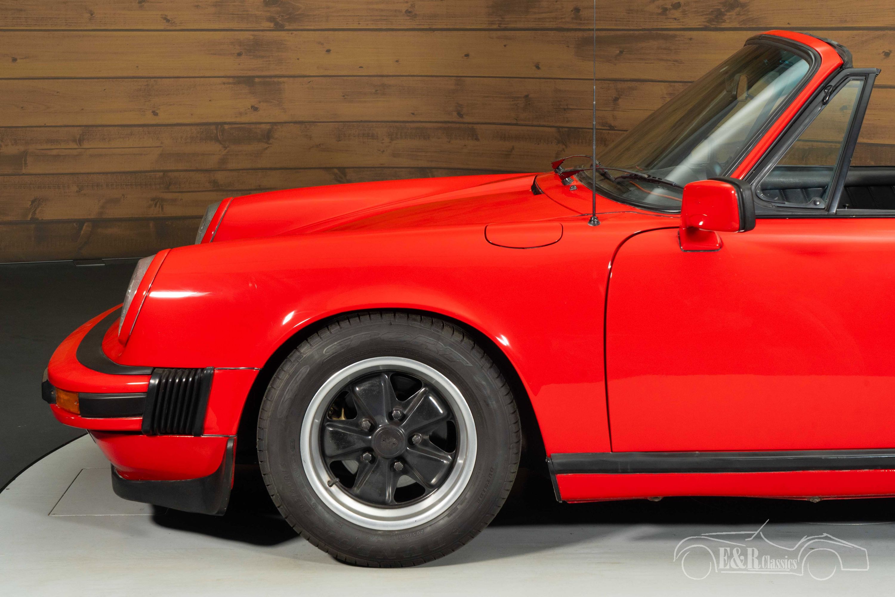Porsche 911 Targa 10