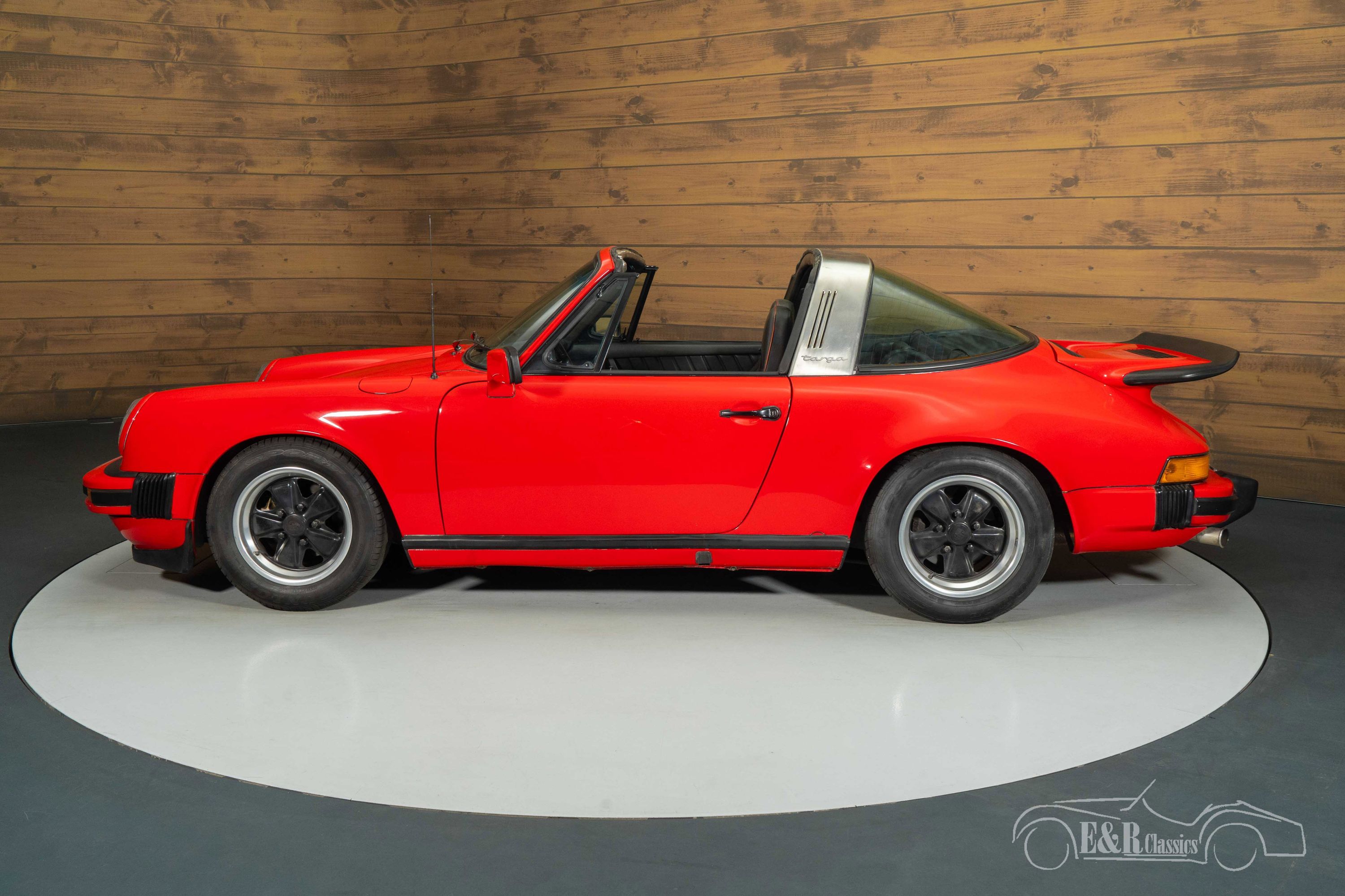 Porsche 911 Targa 11