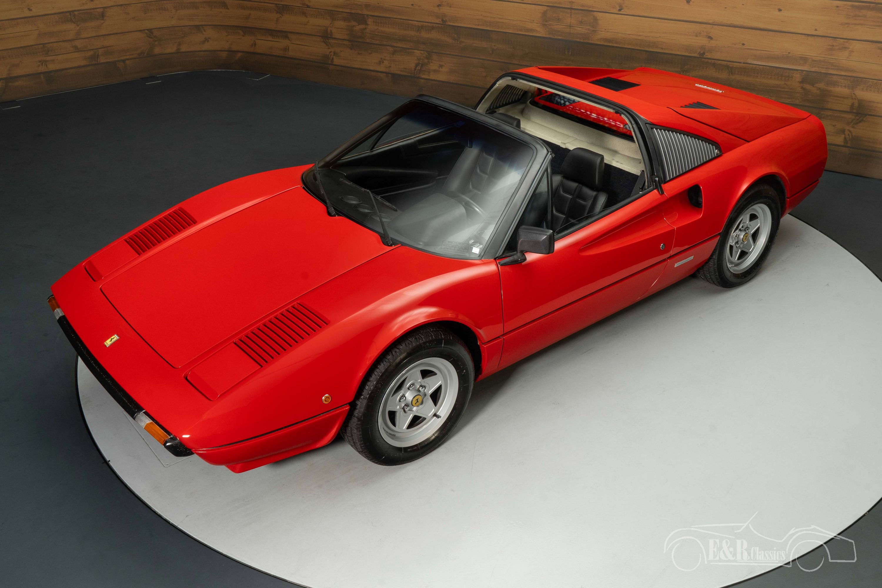 Ferrari 308 GTSi 2