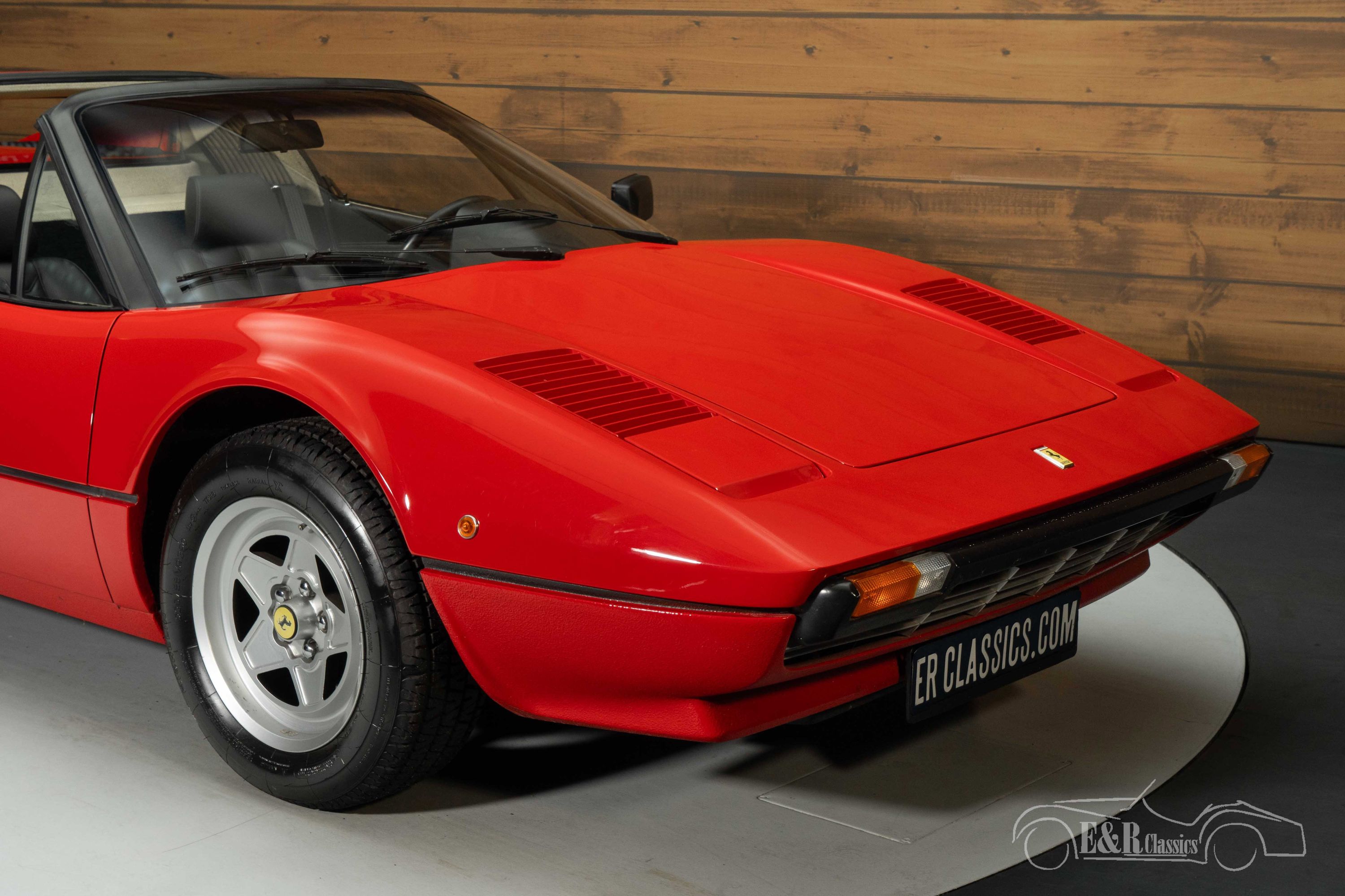 Ferrari 308 GTSi 6