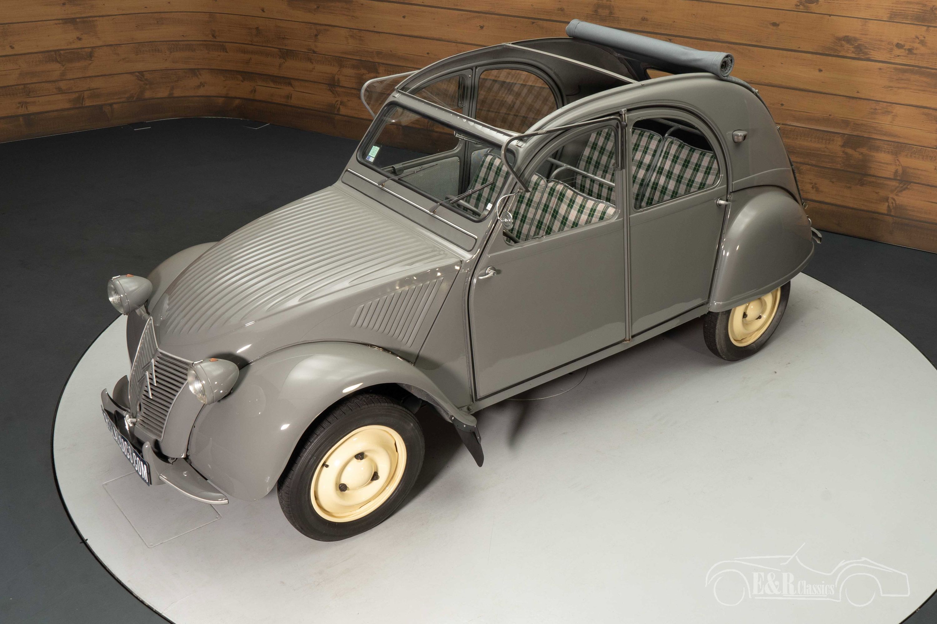 2CV 2
