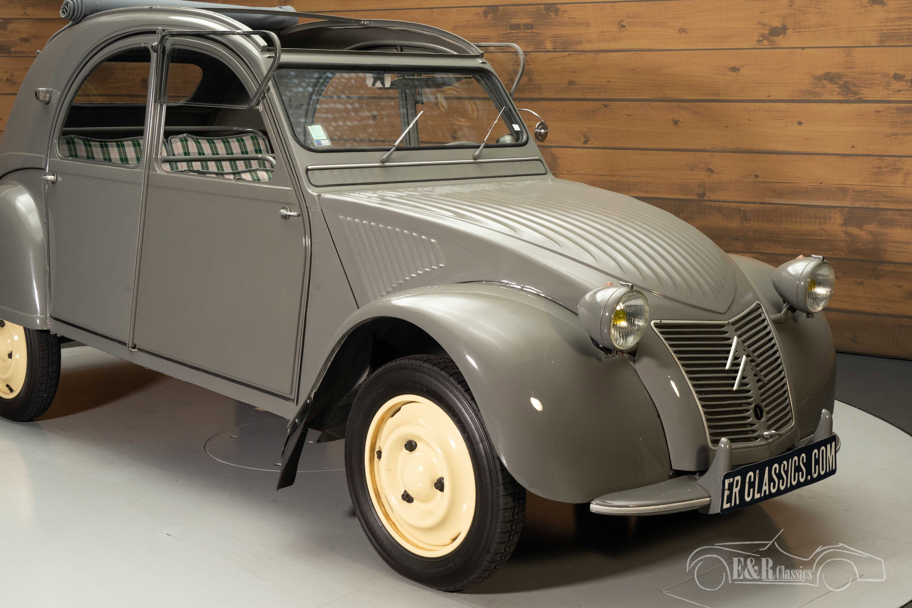 2CV 6