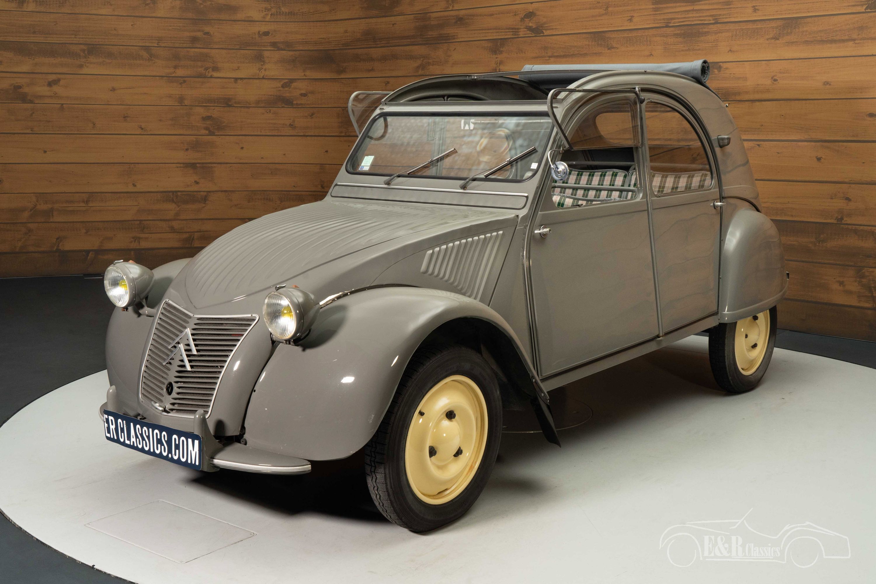 2CV 9