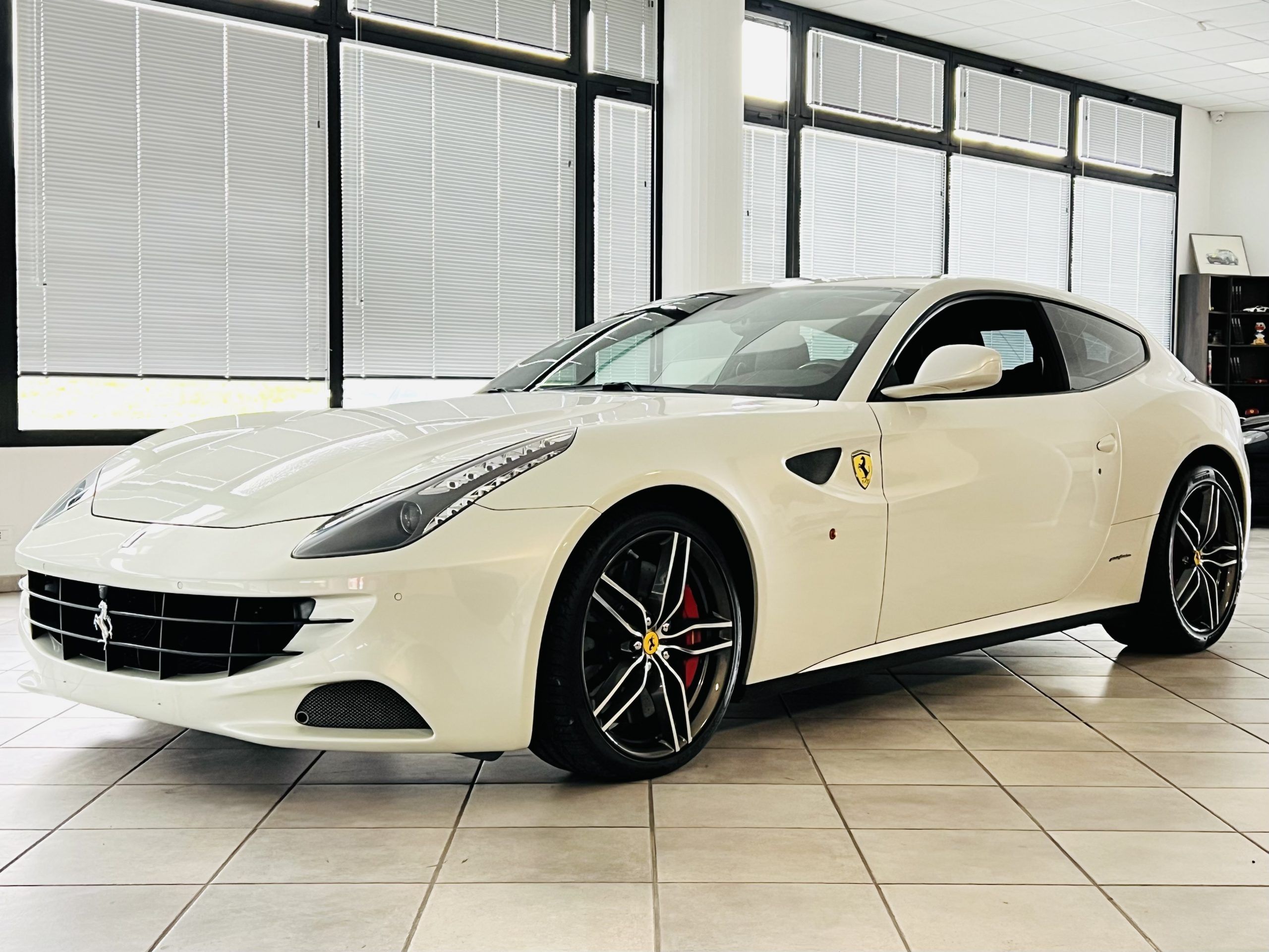 Ferrari FF Shooting-Brake 2013 2