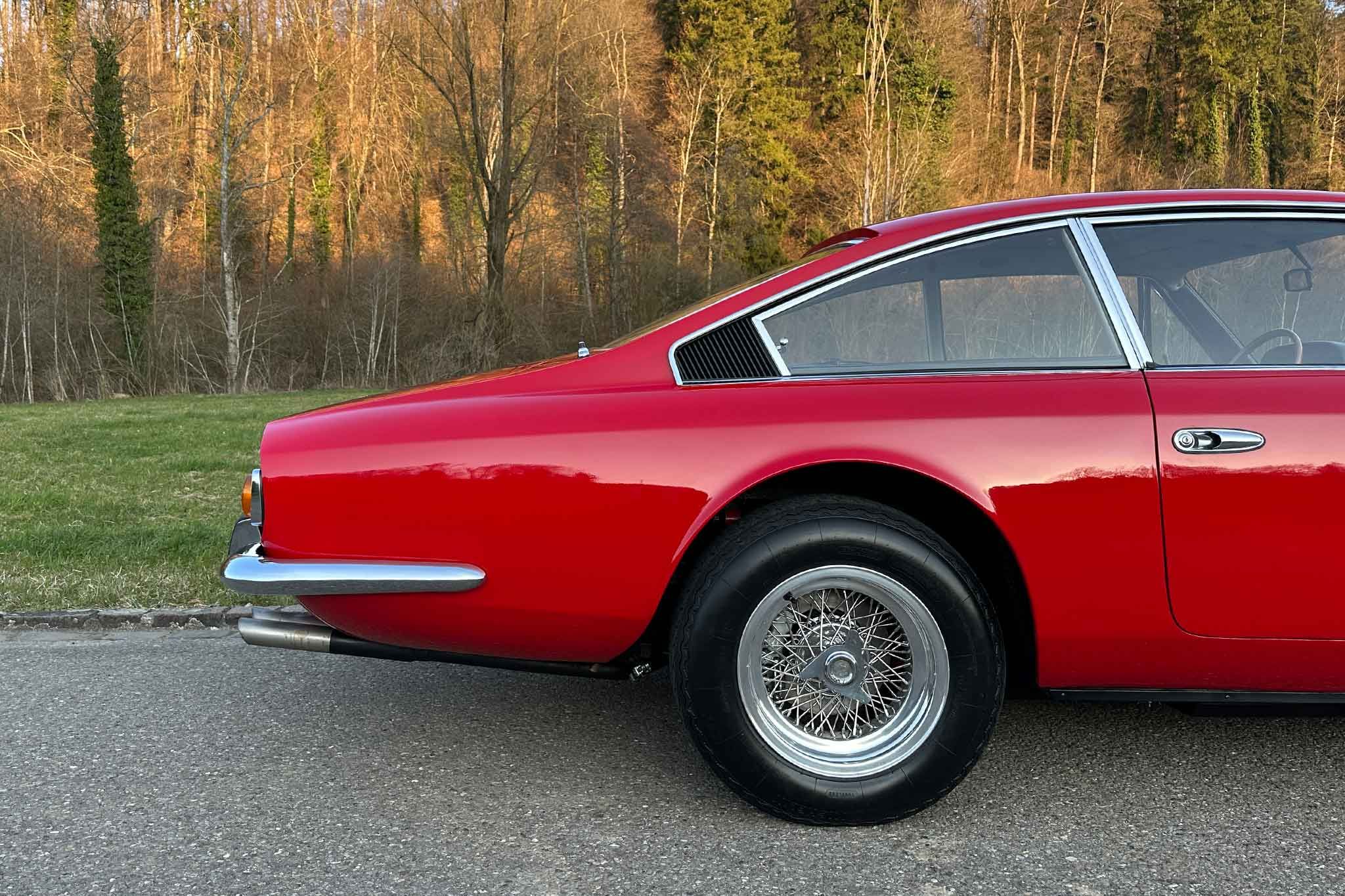 Ferrari 365 GT 2+2 13