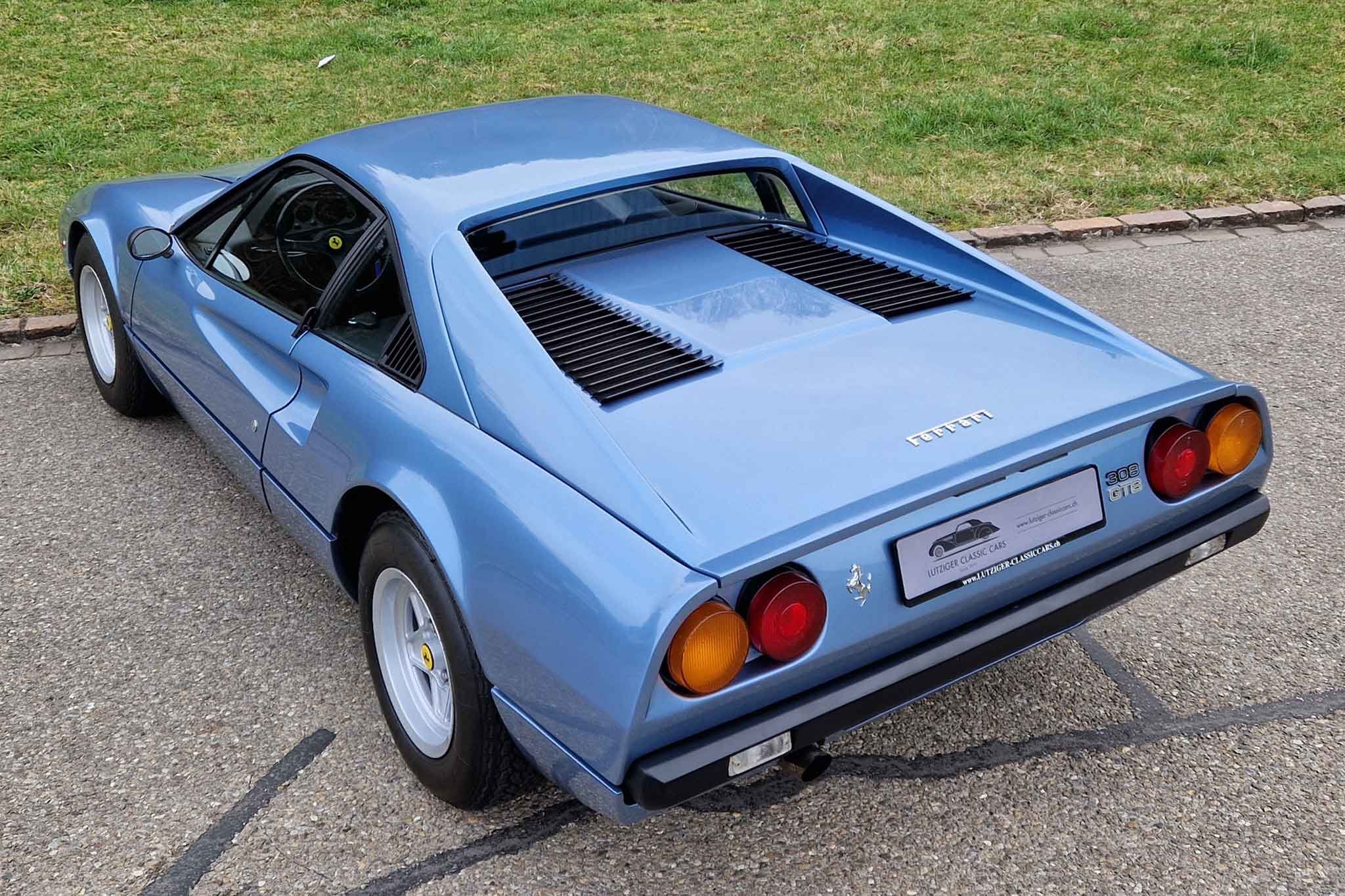 Ferrari 308 GTB Vetroresina 12