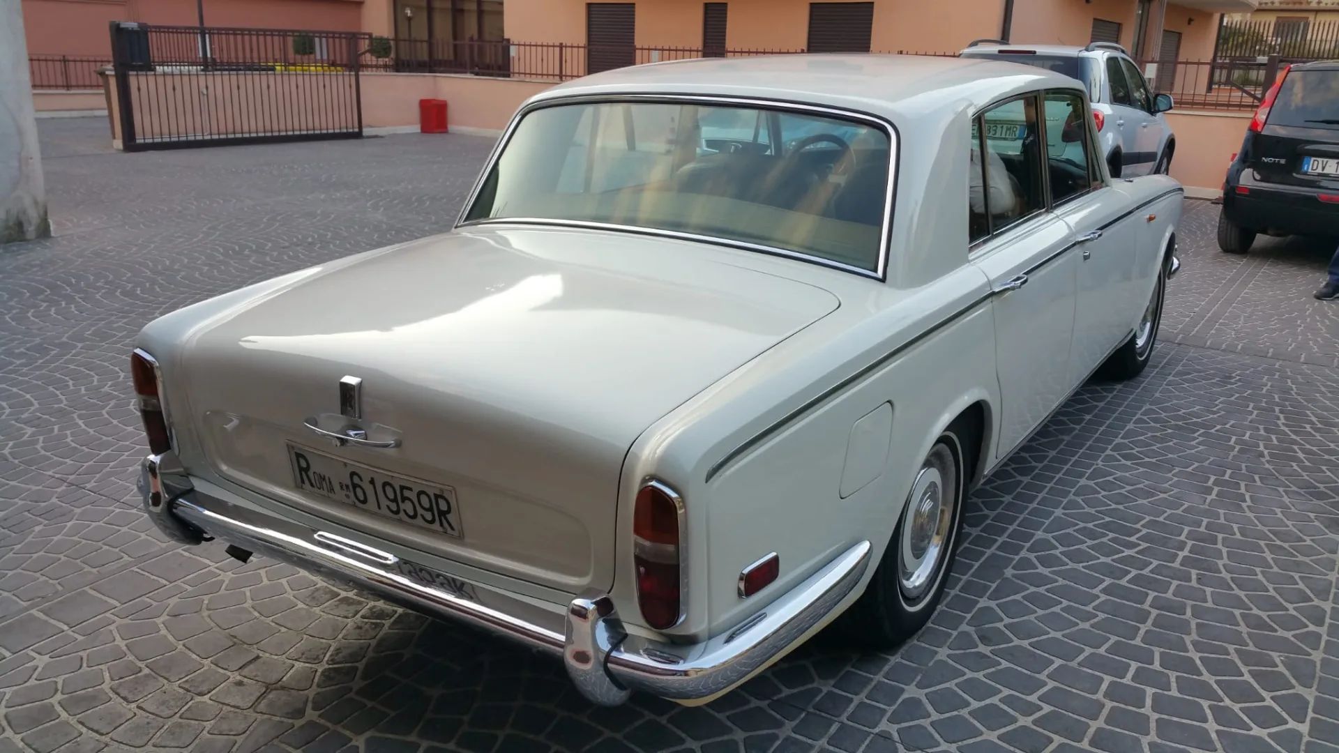 Rolls-Royce silver shadow l 4