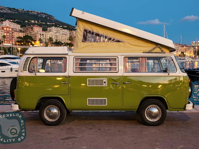 Volkswagen T2 Bus Westfalia Camper 1978