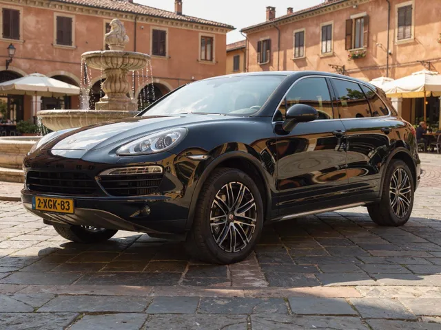 Porsche Cayenne S 4.2L V8 Diesel 2013