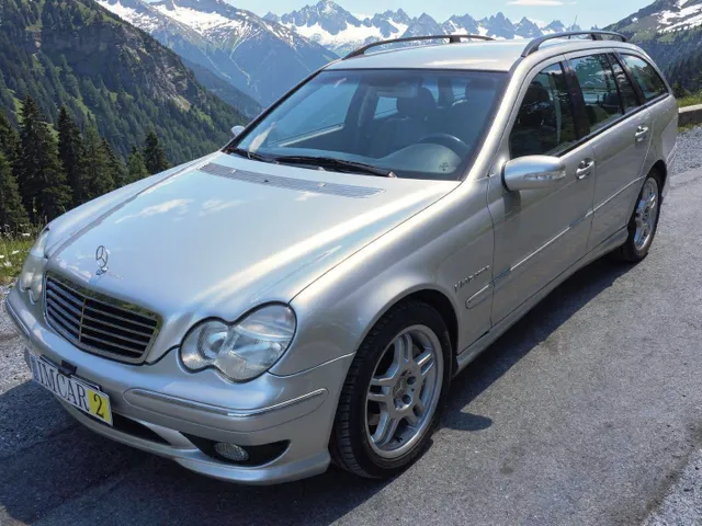 Mercedes-Benz C 32 AMG 2001