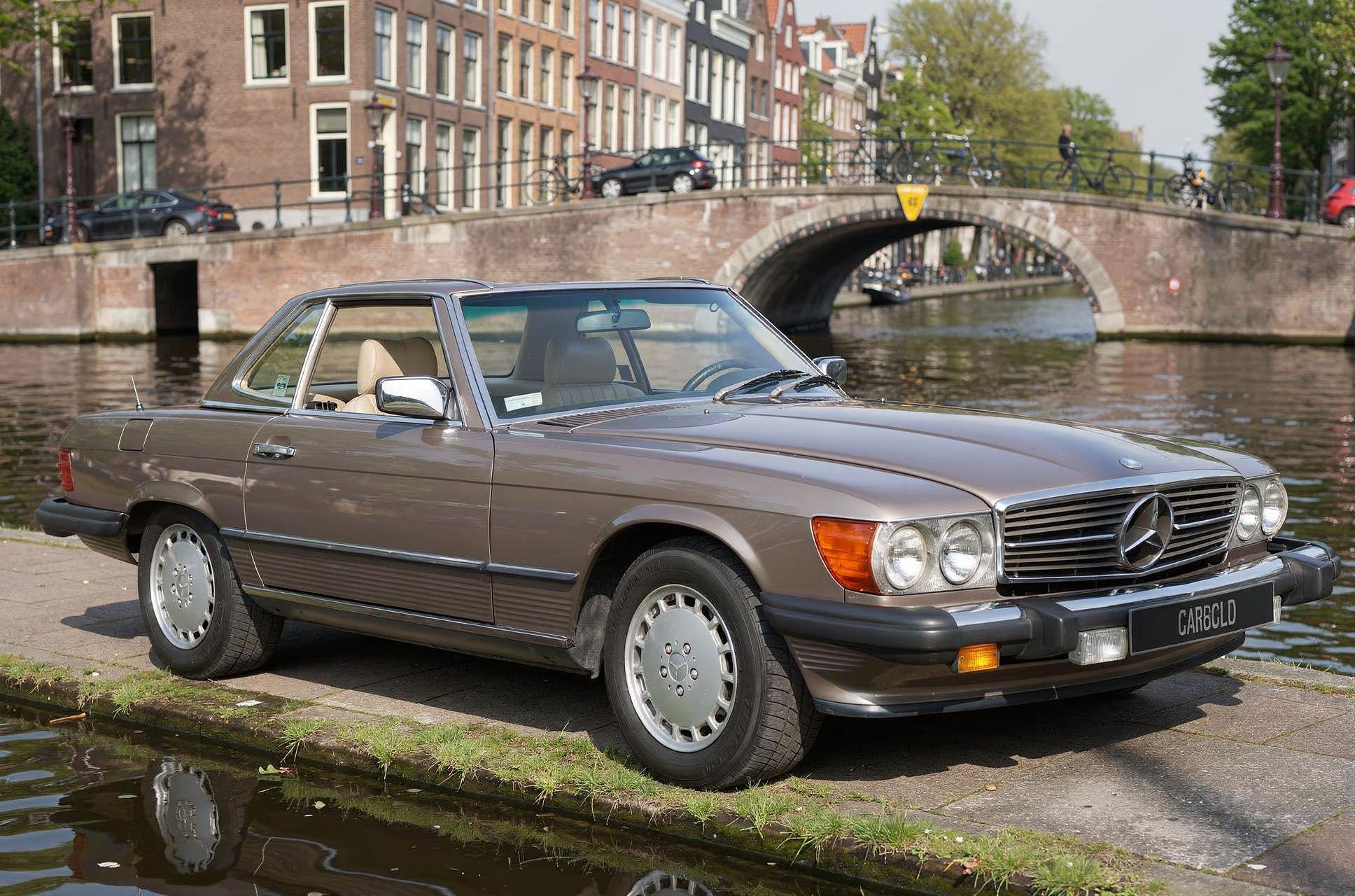 1989 Mercedes-Benz 560 SL Roadster