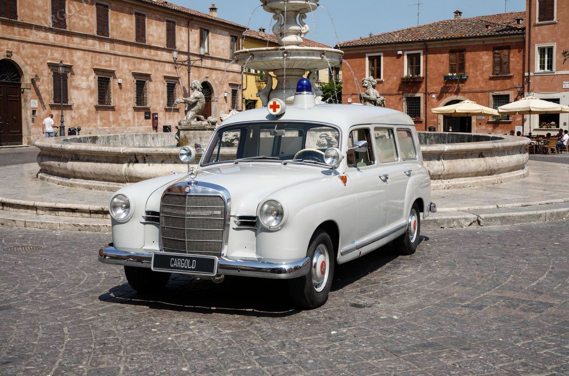 1961 Mercedes-Benz 190 D Binz Krankenwagen