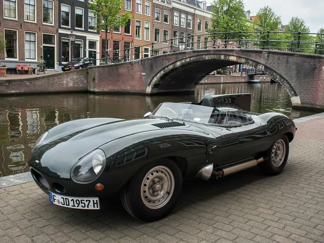 Jaguar D Type Replika 1964