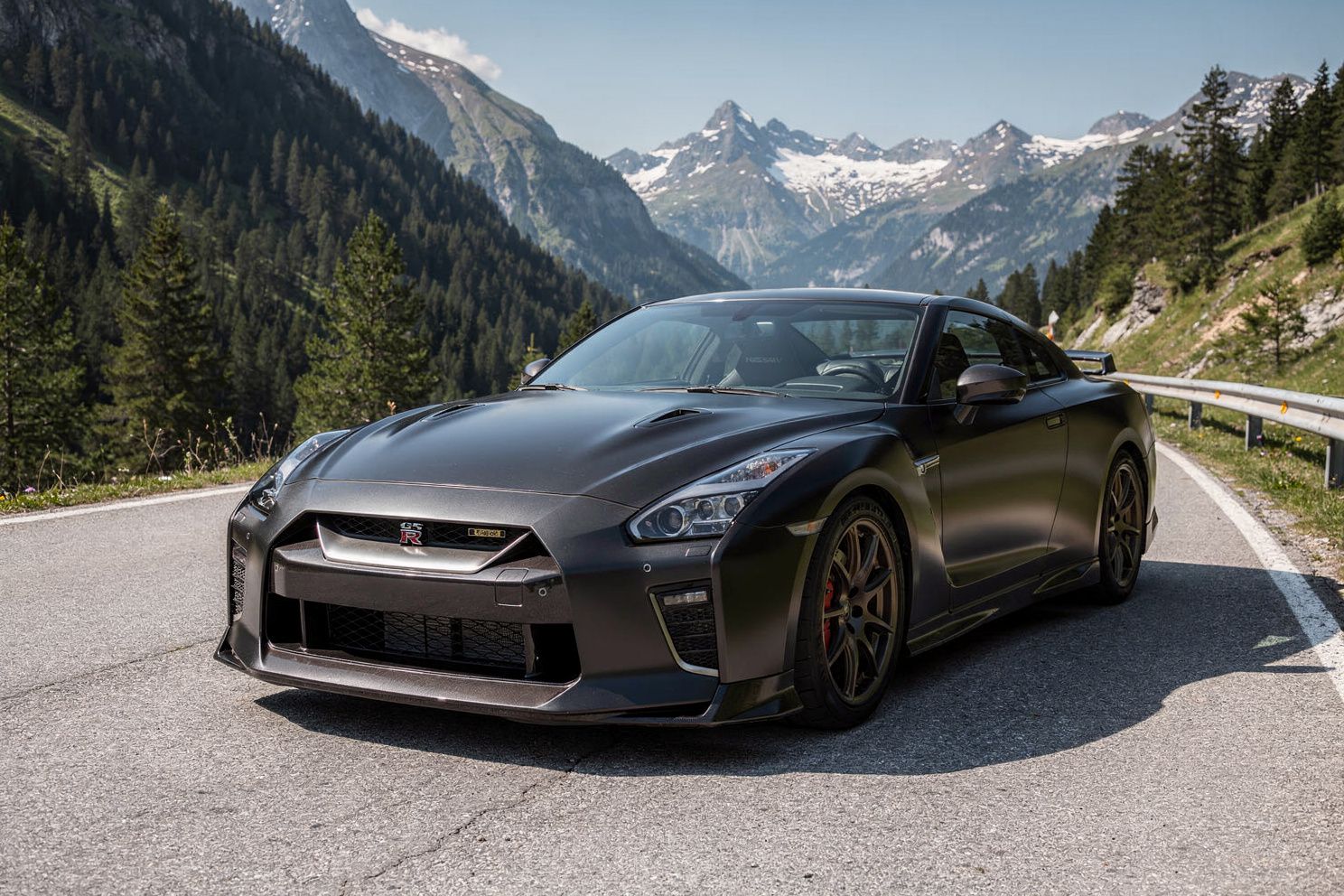 2022 Nissan GT-R R35 T-Spec