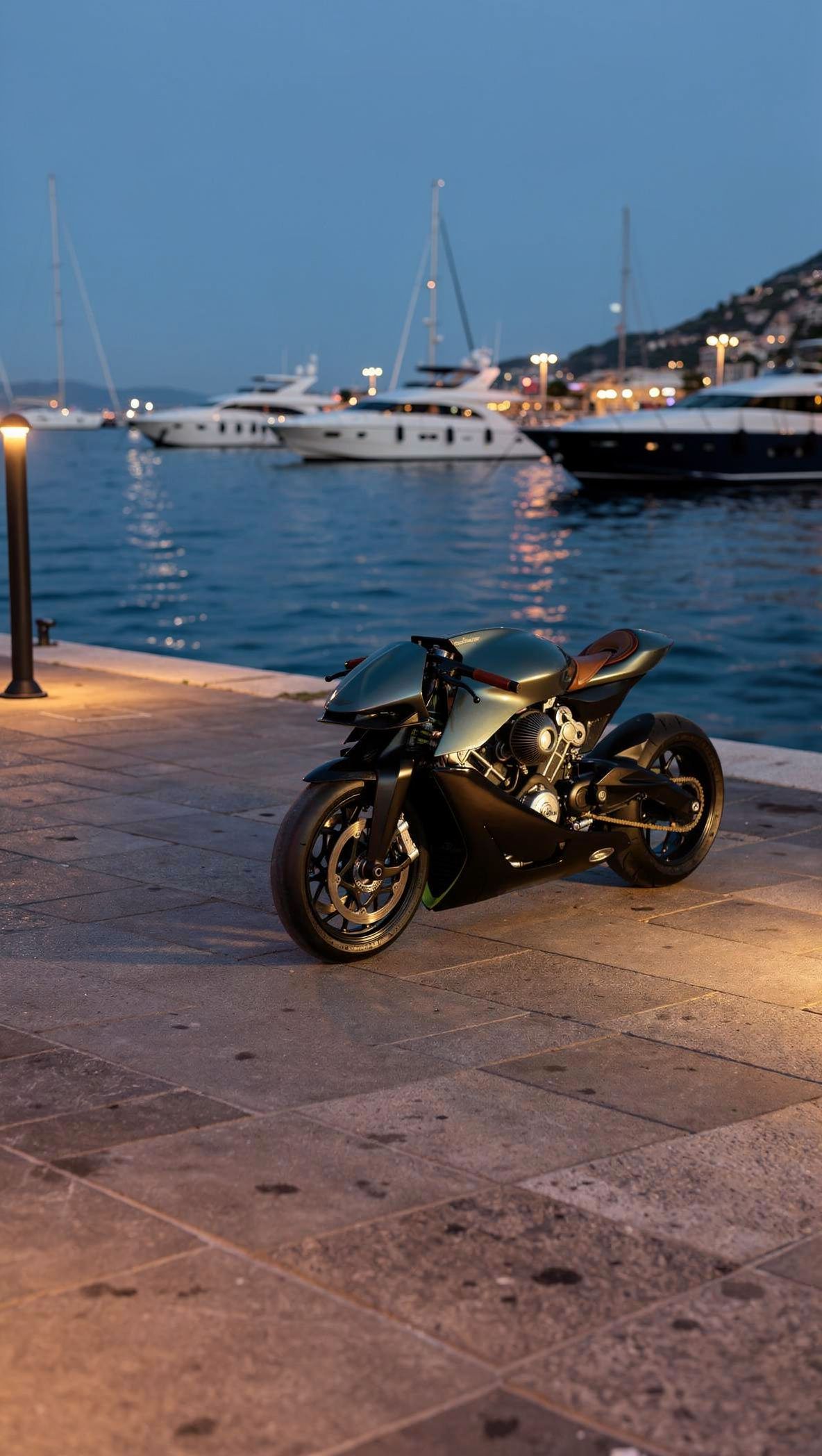 2022 Aston Martin Bike Brough Superior