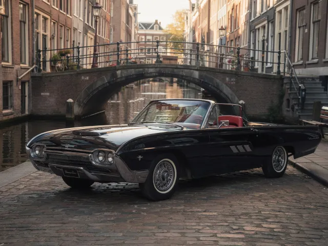 Ford T-Bird 1963