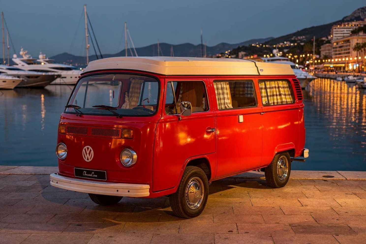 1973 Volkswagen T2b Westfalia Madrid
