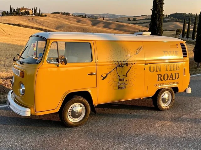 Volkswagen T2b panel van – 1976