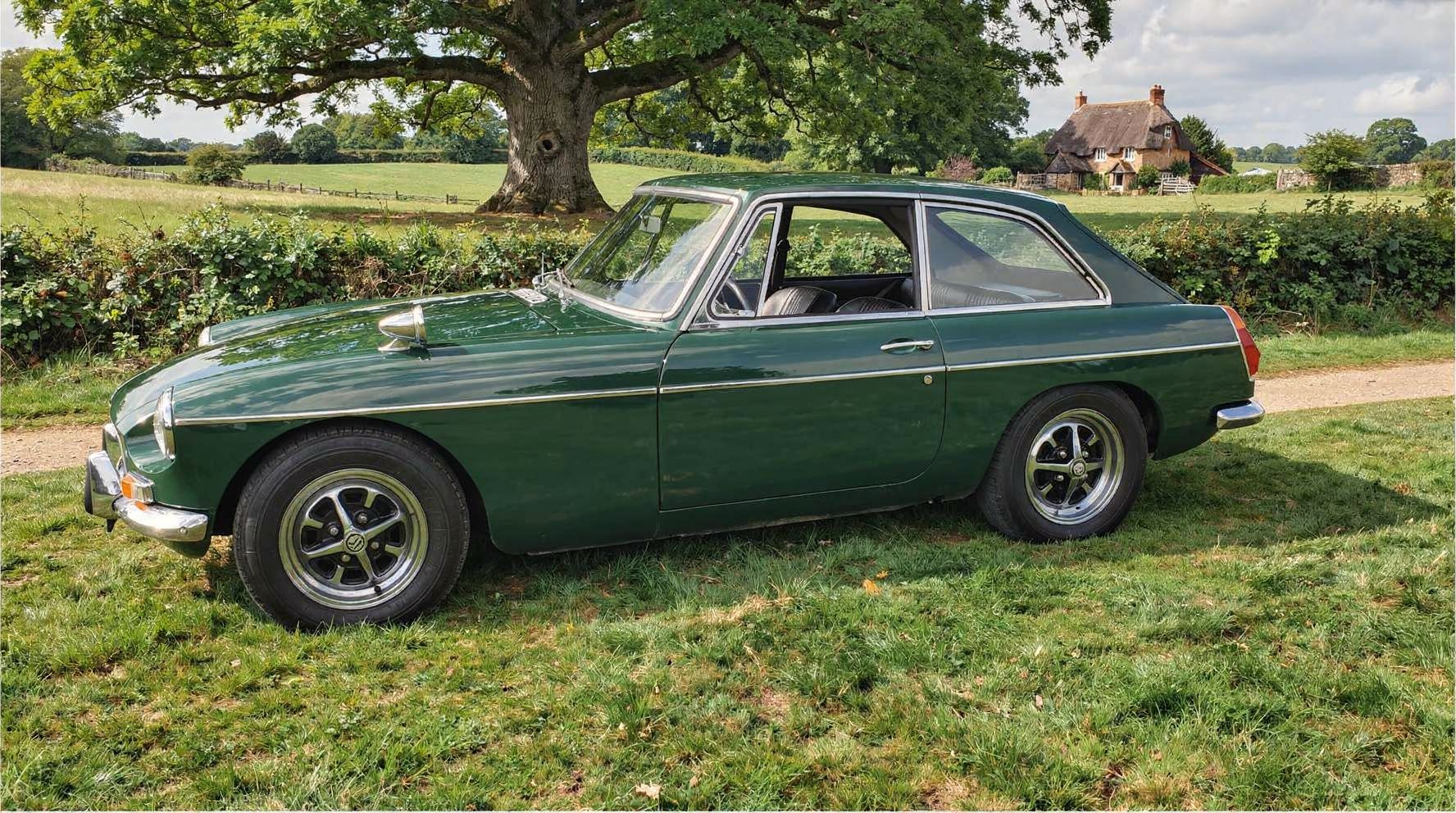 1972 MG B gt coupé
