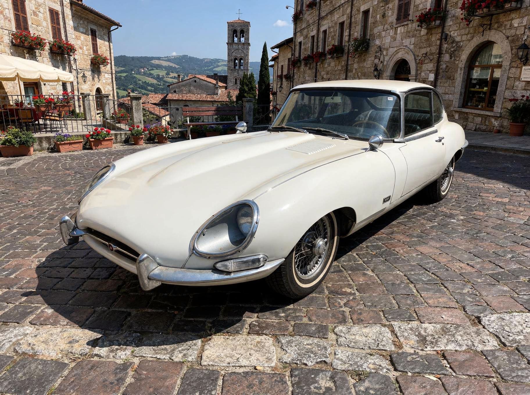 1966 Jaguar E Type 4200 Coupè del 1966 (Prima Serie)