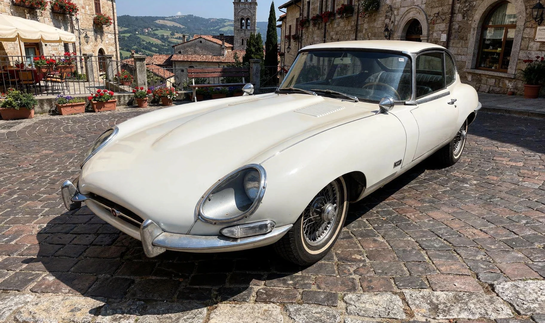 Jaguar E Type 4200 Coupè del 1966 (Prima Serie)