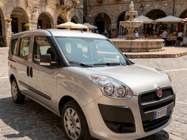 STUPENDA FIAT DOBLO CON SOLI 68.698 KM