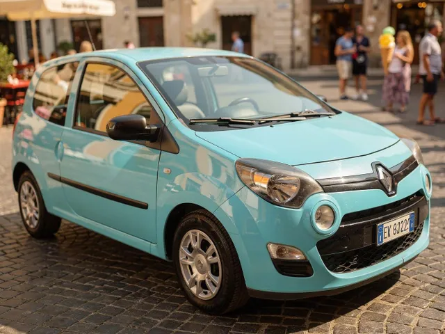 INCREDIBILE RENAULT TWINGO CON SOLI 71.854 KM