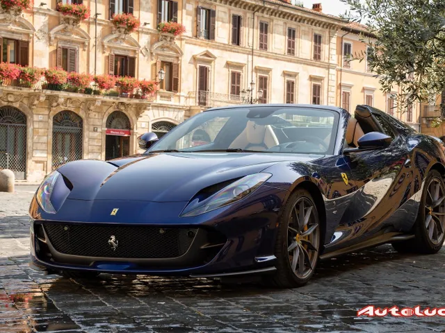 FERRARI 812 GTS
