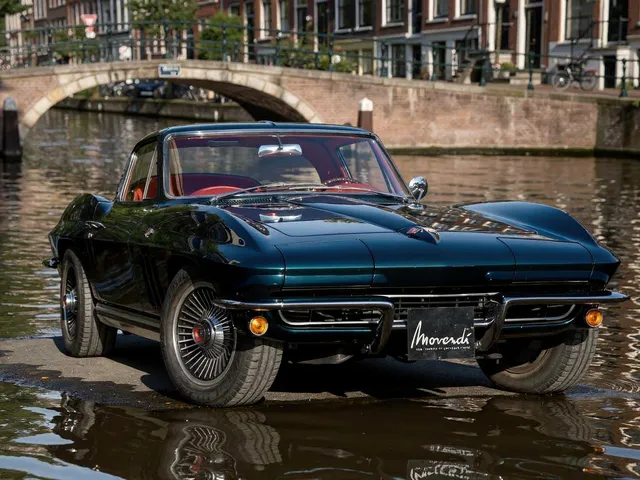 Chevrolet Corvette C2 Sting Ray 1964