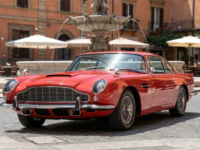 Aston Martin DB6 Saloon 1966