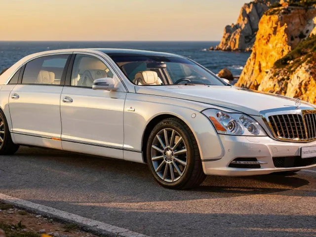 Maybach 62 S Landaulet RHD 2013