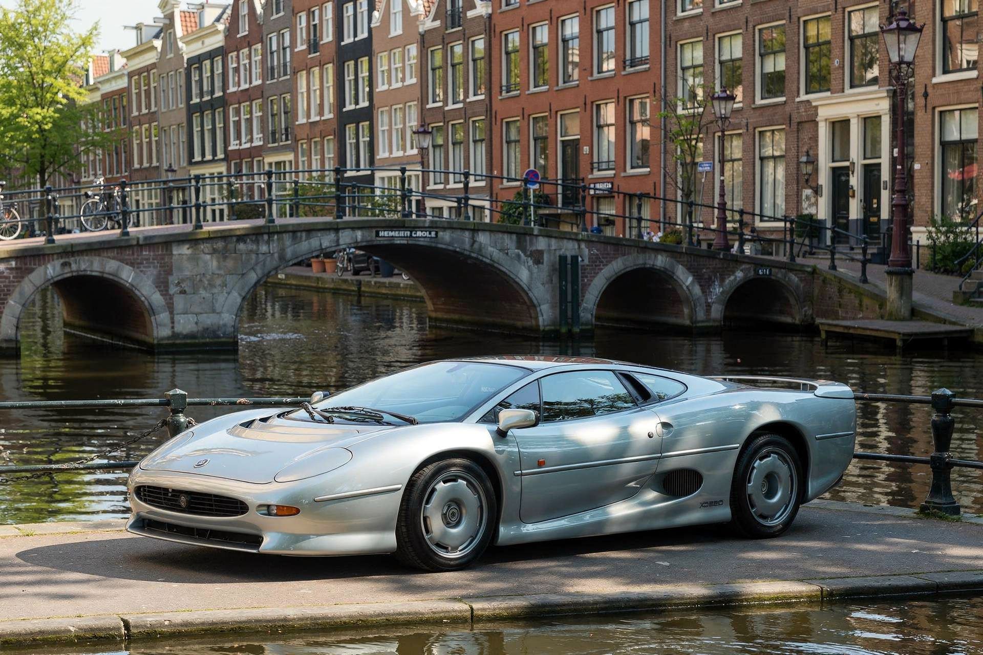 Jaguar XJ220 1993