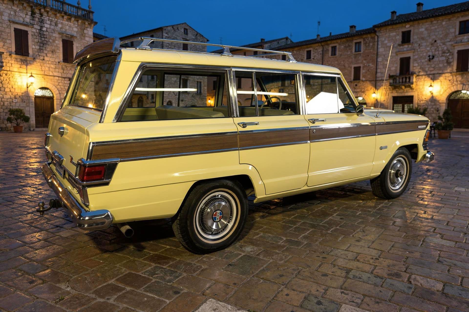 1973 Jeep Wagoneer Station